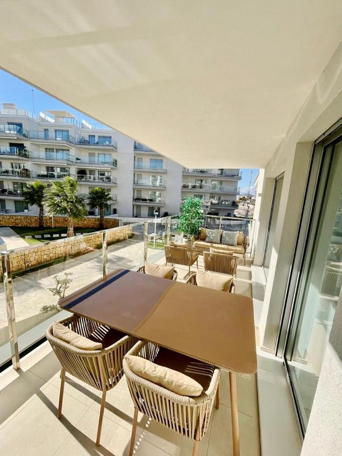 Marina Real 82 By Homeprive Dénia Extérieur photo