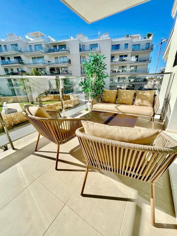 Marina Real 82 By Homeprive Dénia Extérieur photo