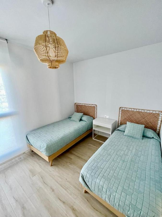 Marina Real 82 By Homeprive Dénia Extérieur photo