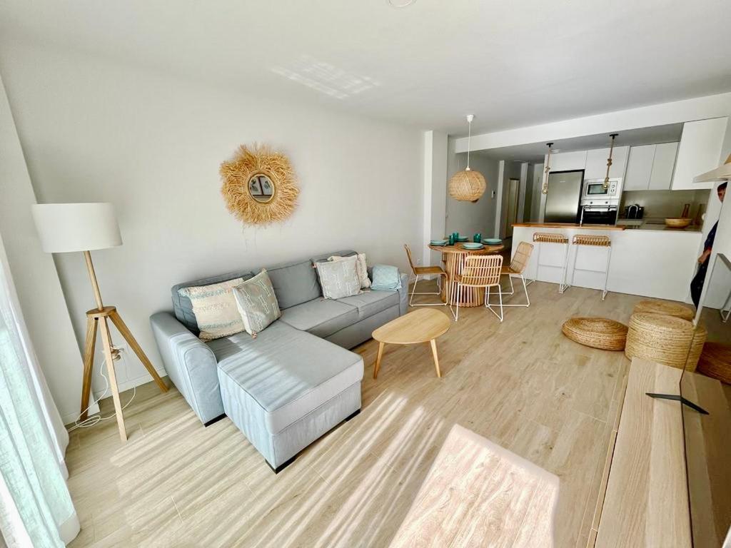 Marina Real 82 By Homeprive Dénia Extérieur photo